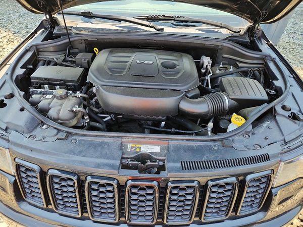 2018 JEEP GRAND CHEROKEE Laredo