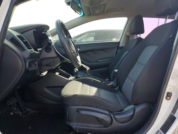 2016 KIA FORTE GL (Middle-Low Grade)