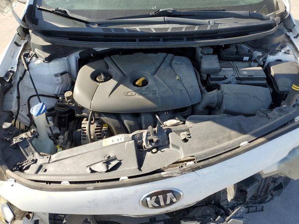 2016 KIA FORTE GL (Middle-Low Grade)