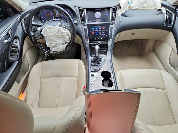 2015 INFINITI Q50