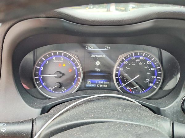 2015 INFINITI Q50