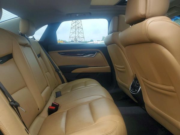 2013 CADILLAC XTS Premium