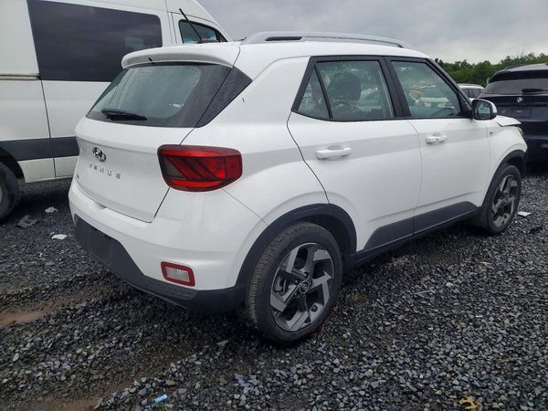 2026 HYUNDAI VENUE SEL, SEL w/ 2-Tone Roof