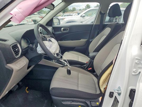 2026 HYUNDAI VENUE SEL, SEL w/ 2-Tone Roof