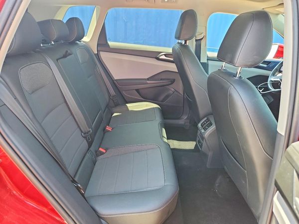 2022 VOLKSWAGEN TAOS SE