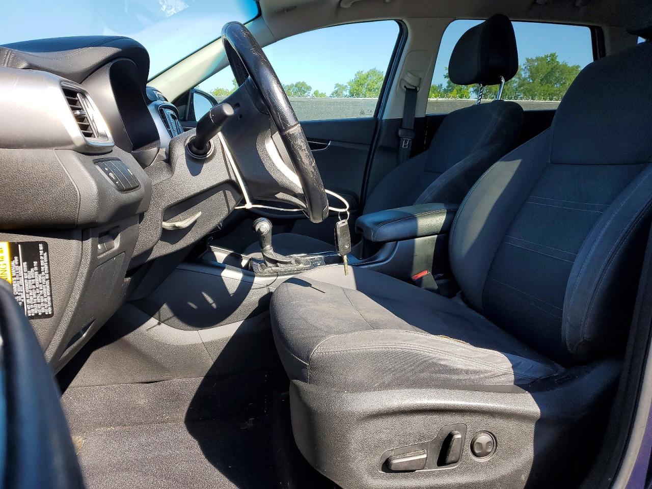 2016 KIA SORENTO L / LX
