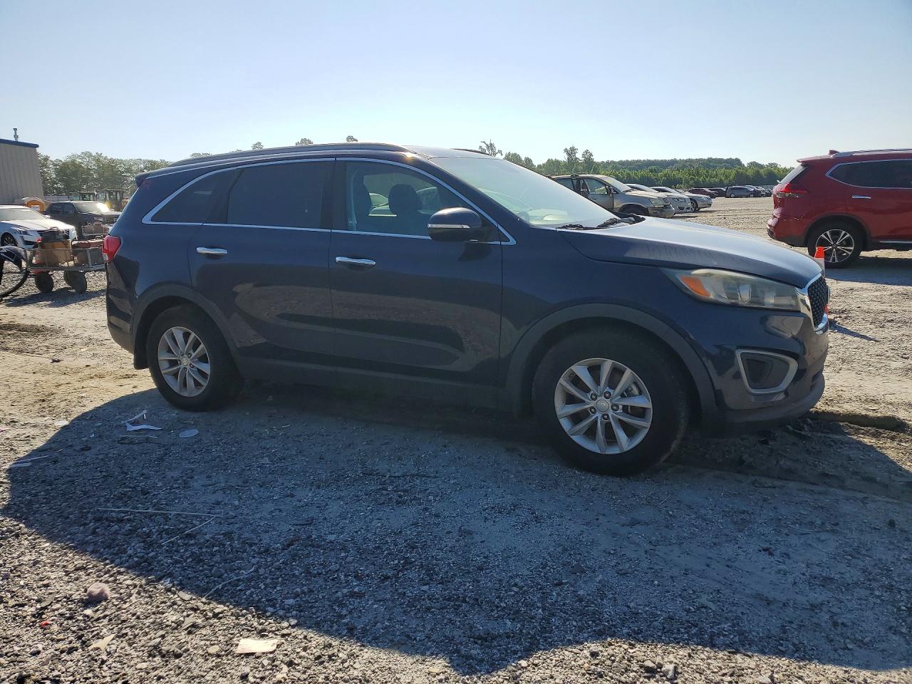 2016 KIA SORENTO L / LX