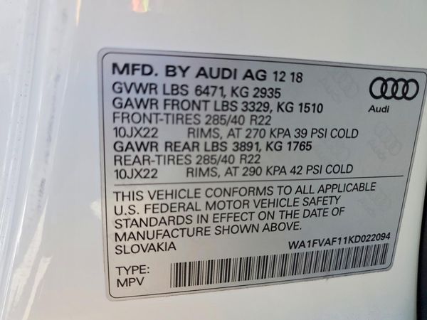 2019 AUDI Q8 S Line quattro Prestige