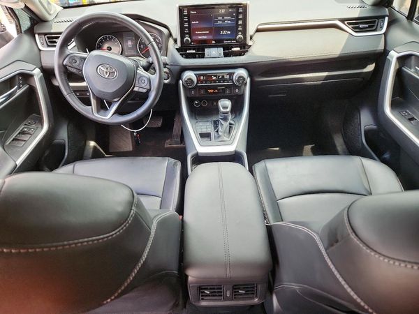 2021 TOYOTA RAV4 XLE Premium