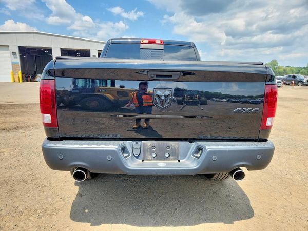 2020 RAM 1500 CLASSIC SLT — DIRR