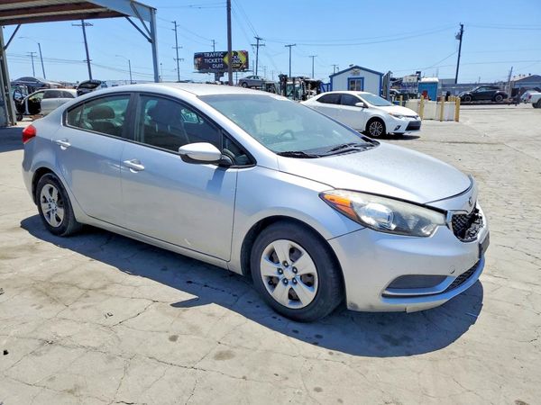 2016 KIA FORTE GL (Middle-Low Grade)