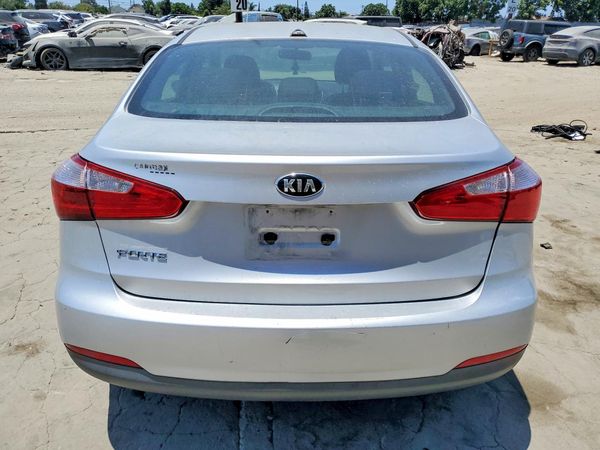 2016 KIA FORTE GL (Middle-Low Grade)
