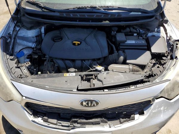 2016 KIA FORTE GL (Middle-Low Grade)