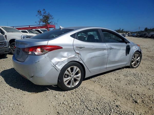 2012 HYUNDAI ELANTRA