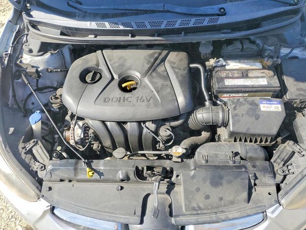 2012 HYUNDAI ELANTRA