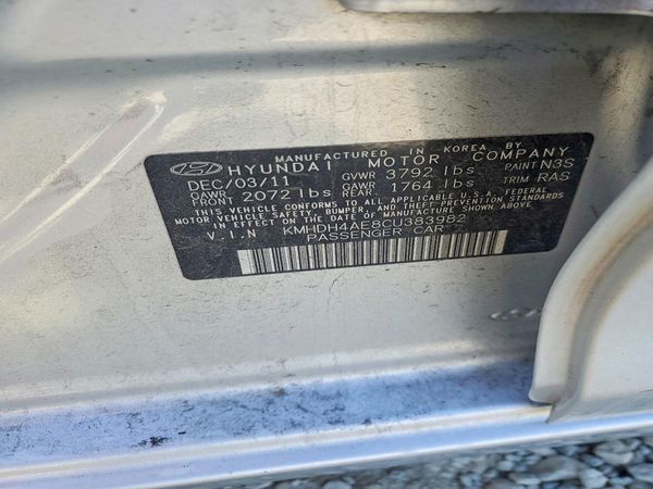 2012 HYUNDAI ELANTRA
