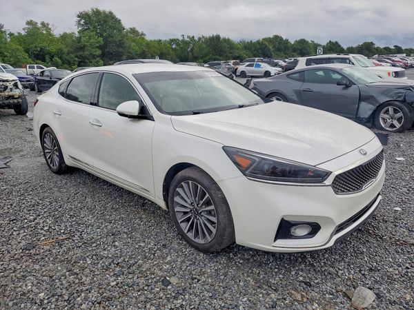 2017 KIA CADENZA Premium