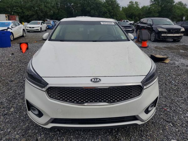 2017 KIA CADENZA Premium