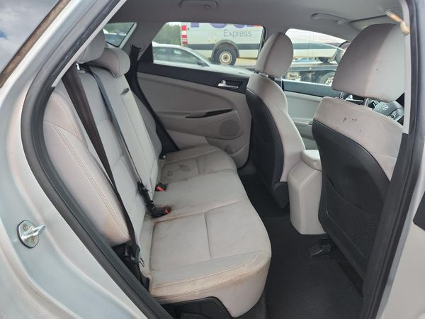 2019 HYUNDAI TUCSON SE