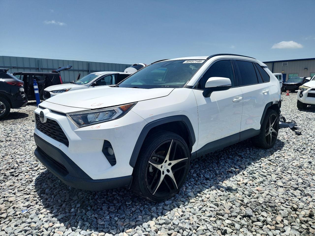 2021 TOYOTA RAV4 XLE