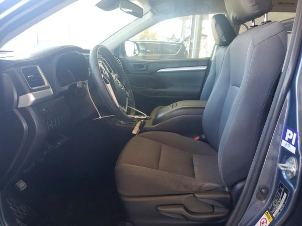 2018 TOYOTA HIGHLANDER LE