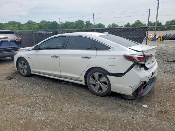 2016 HYUNDAI SONATA GLS (Middle)