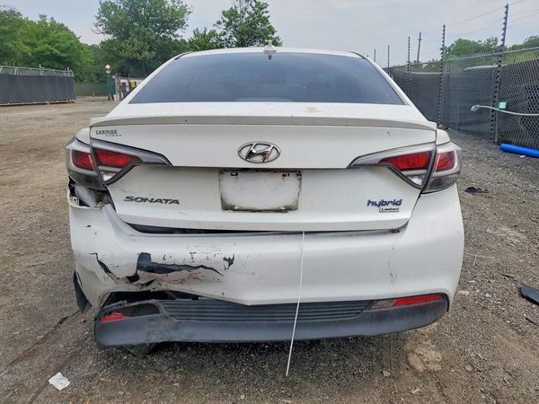 2016 HYUNDAI SONATA GLS (Middle)