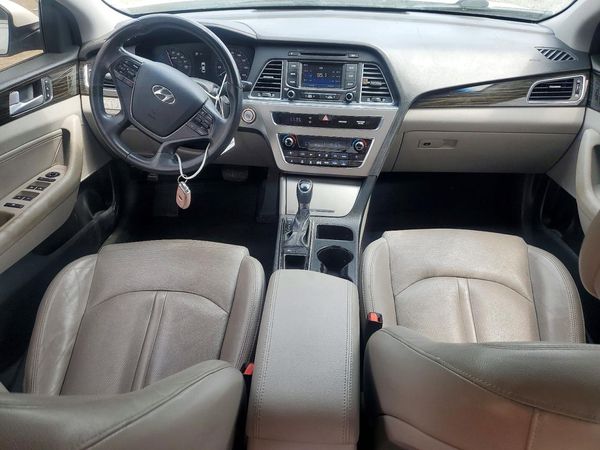 2016 HYUNDAI SONATA GLS (Middle)