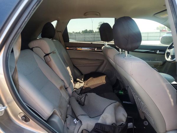 2014 KIA SORENTO Base/ LX