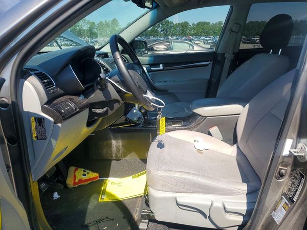 2014 KIA SORENTO Base/ LX