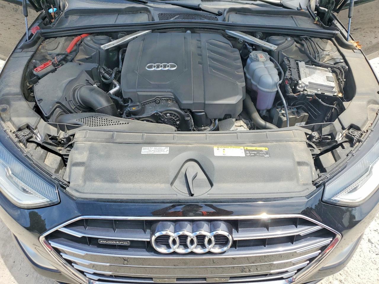 2021 AUDI A4 quattro Premium