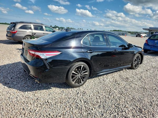 2020 TOYOTA CAMRY XSE
