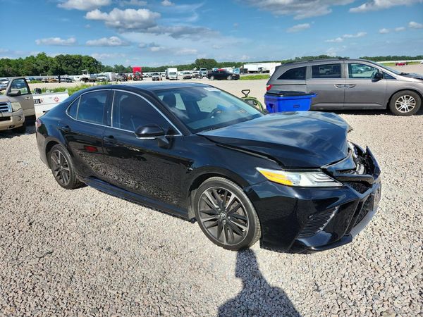 2020 TOYOTA CAMRY XSE