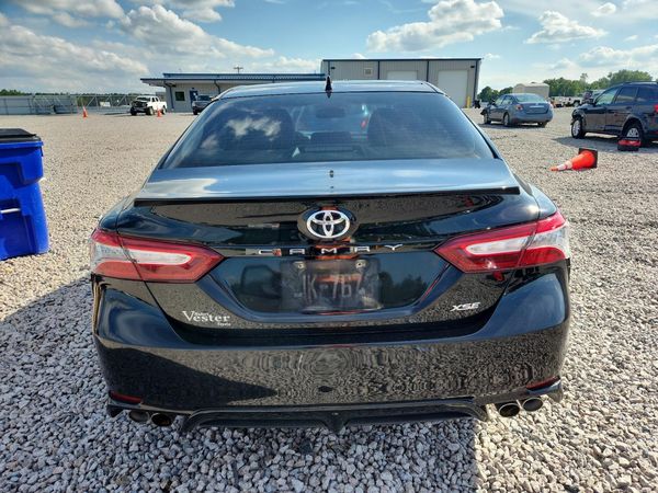 2020 TOYOTA CAMRY XSE