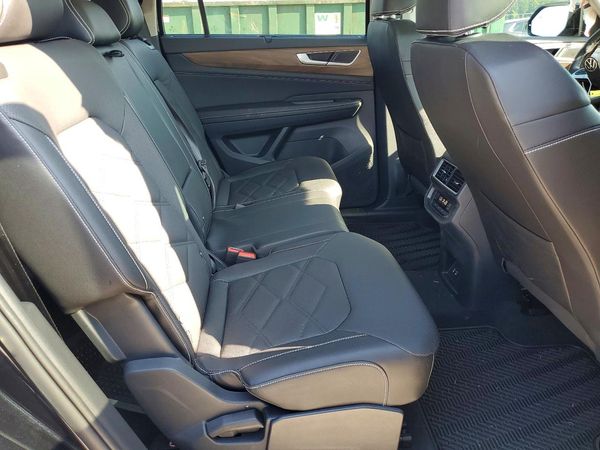 2025 VOLKSWAGEN ATLAS SE