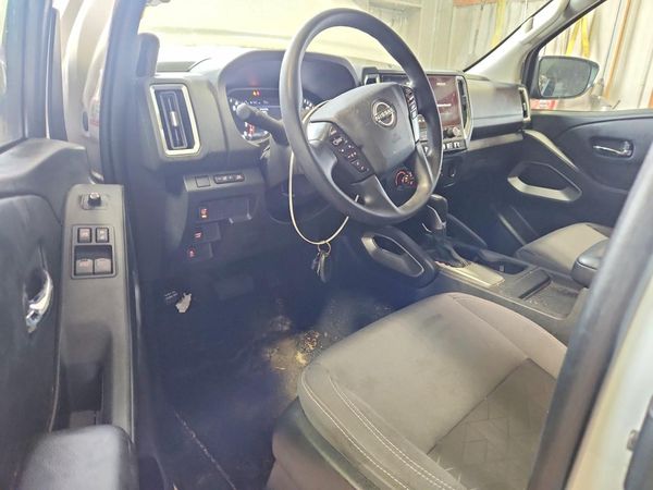 2025 NISSAN FRONTIER