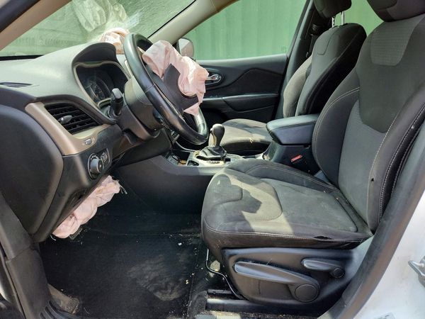 2015 JEEP CHEROKEE LATITUDE FWD