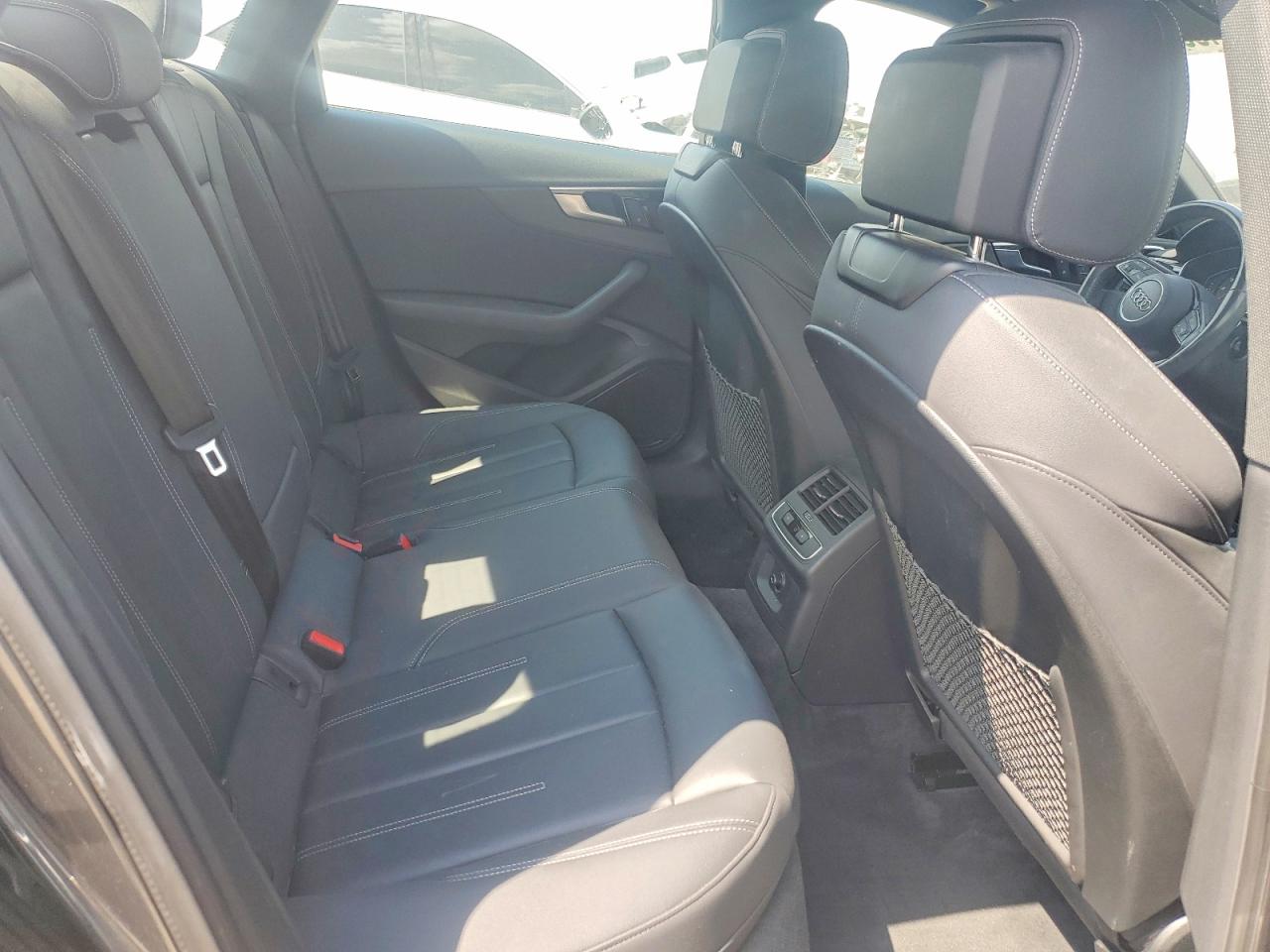 2020 AUDI A4 quattro Premium