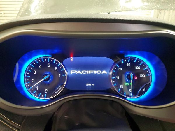 2021 CHRYSLER PACIFICA Touring