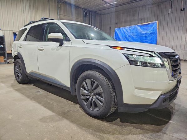 2022 NISSAN PATHFINDER SV