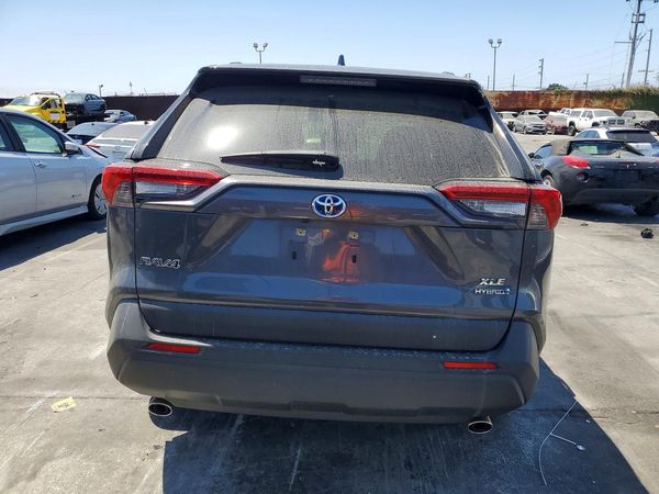 2020 TOYOTA RAV4 XLE HV