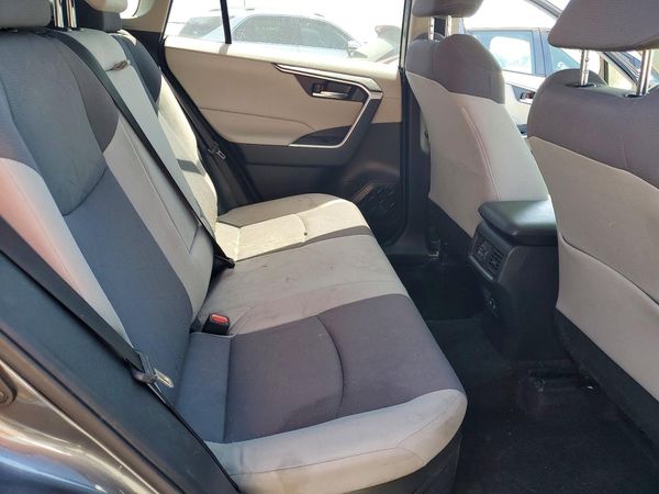 2020 TOYOTA RAV4 XLE HV