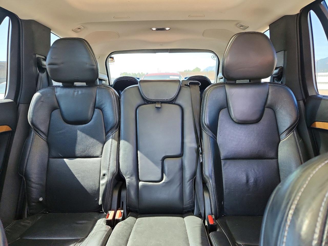 2016 VOLVO XC90