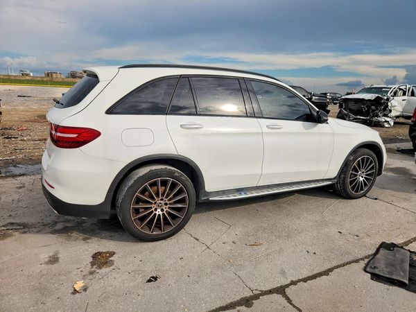 2019 MERCEDES-BENZ GLC GLC300