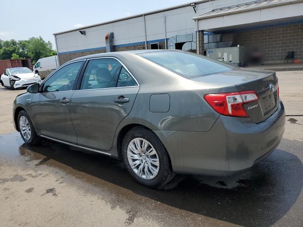 2014 TOYOTA CAMRY