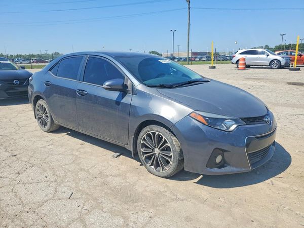 2015 TOYOTA COROLLA