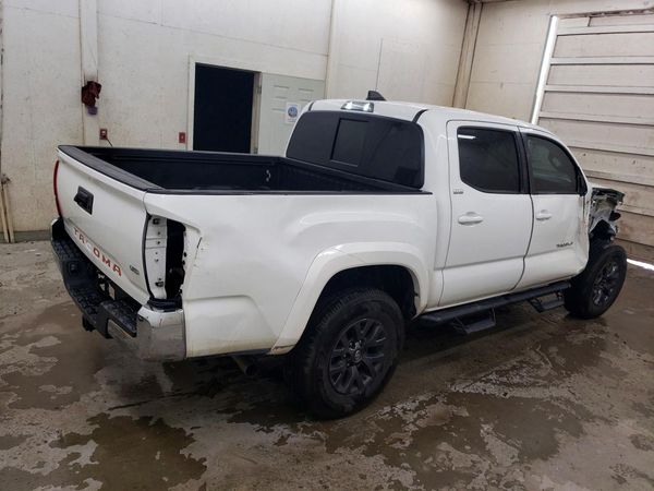 2020 TOYOTA TACOMA SR5
