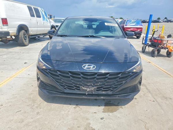 2022 HYUNDAI ELANTRA