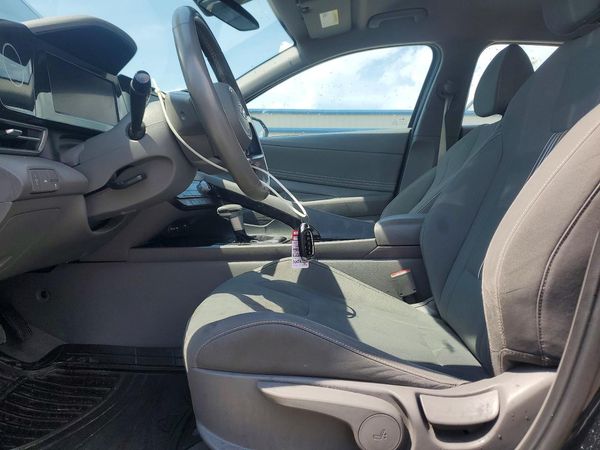 2022 HYUNDAI ELANTRA