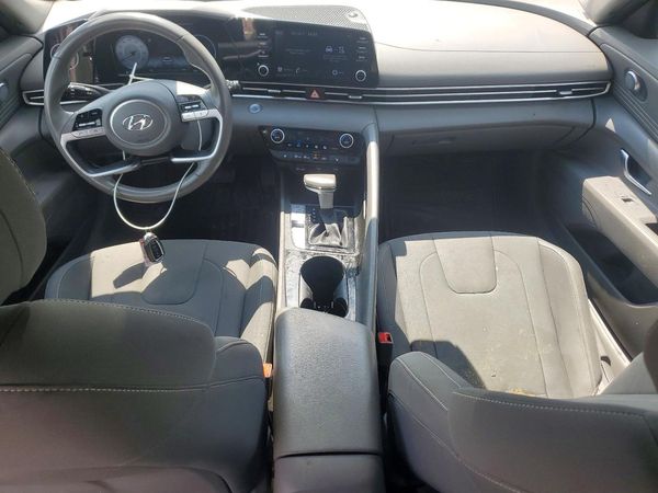 2022 HYUNDAI ELANTRA